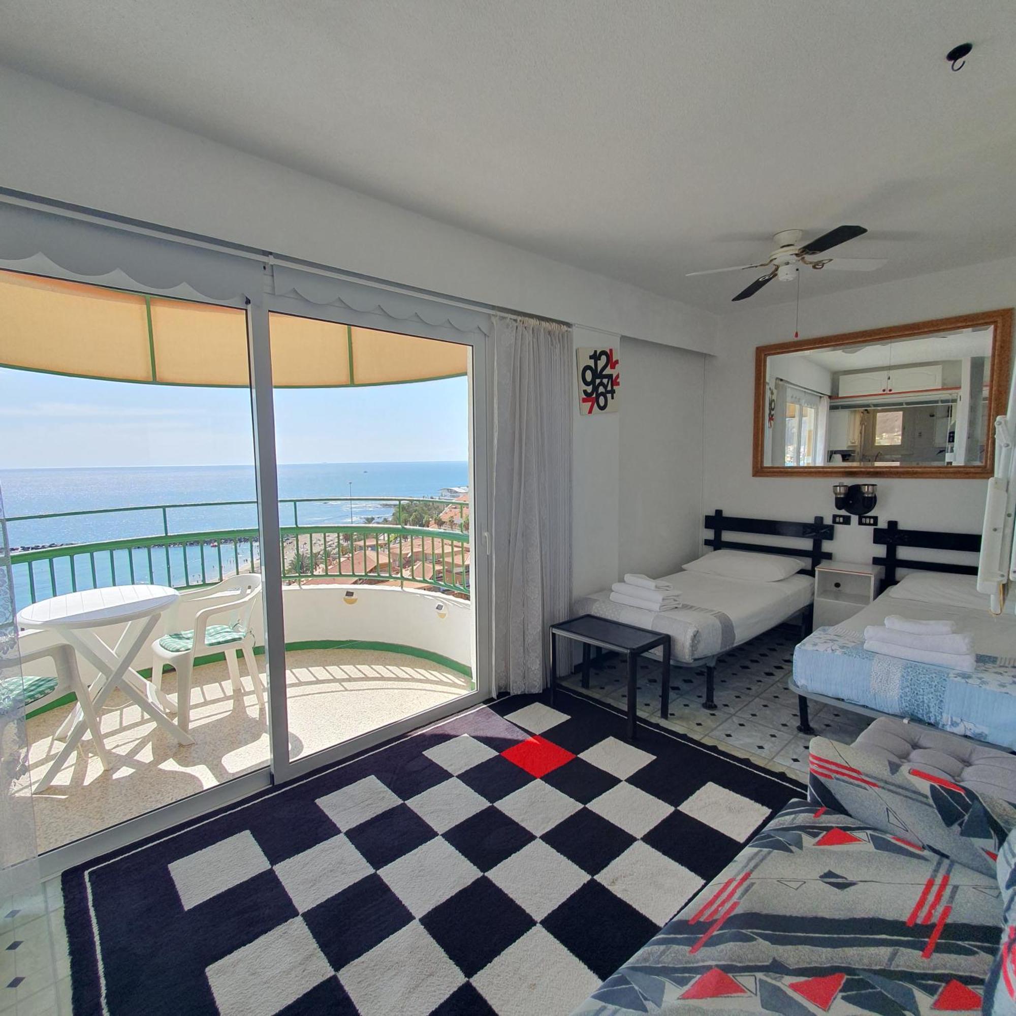 Panoramic Seaview Las Vistas Beach Studio Apartment 아로나 외부 사진