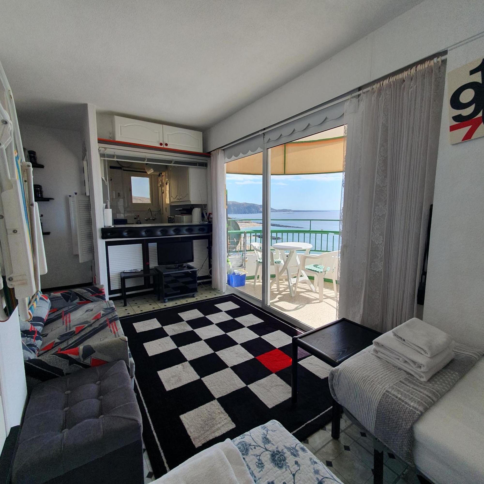 Panoramic Seaview Las Vistas Beach Studio Apartment 아로나 외부 사진